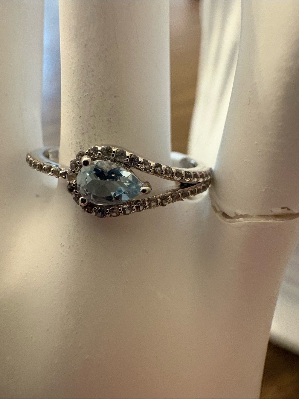 NEW 925 Sterling Silver Blue Topaz Pear Cut Ring White Topaz Size 7